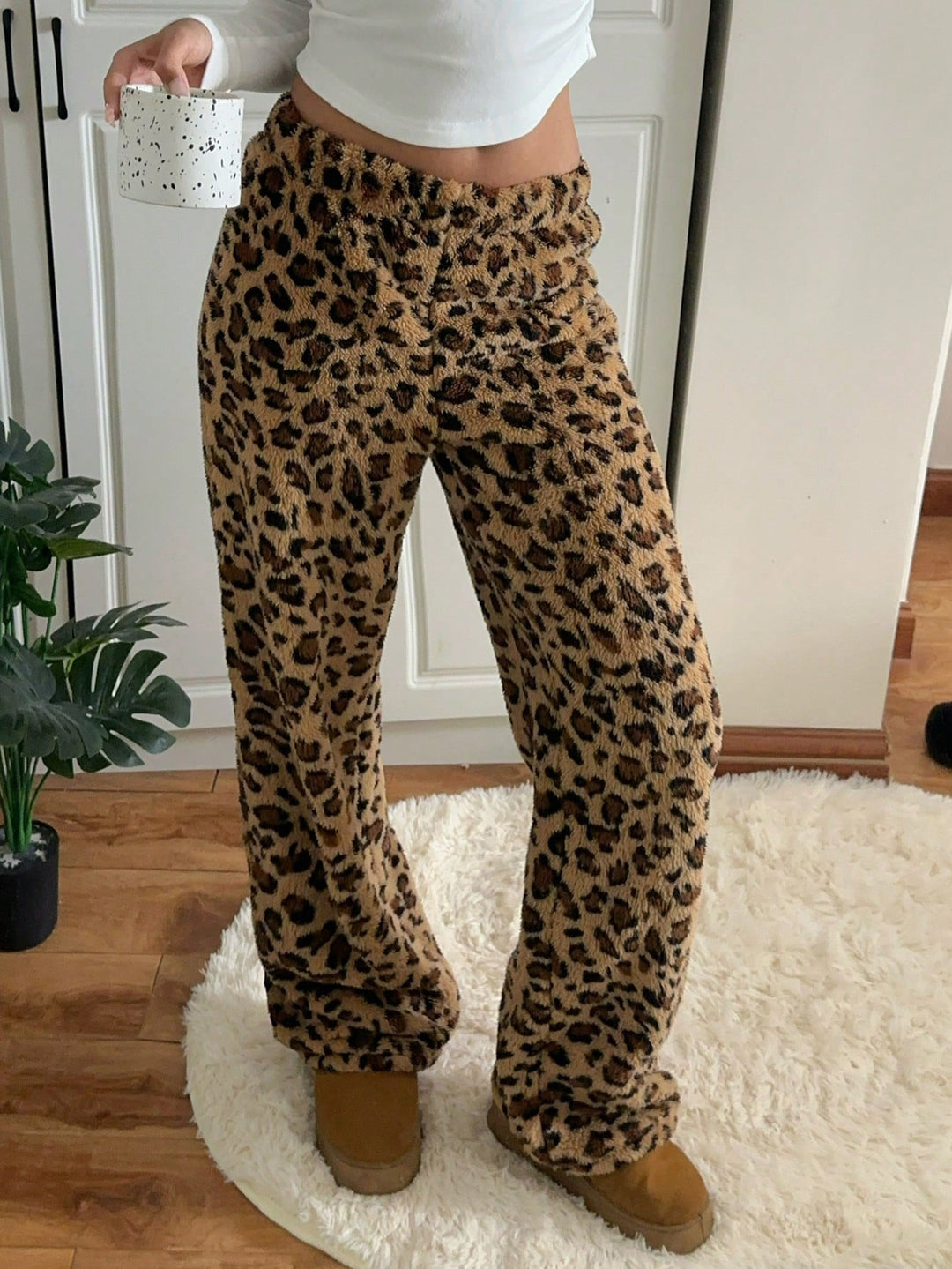 Pantaloni SHEIN, maro