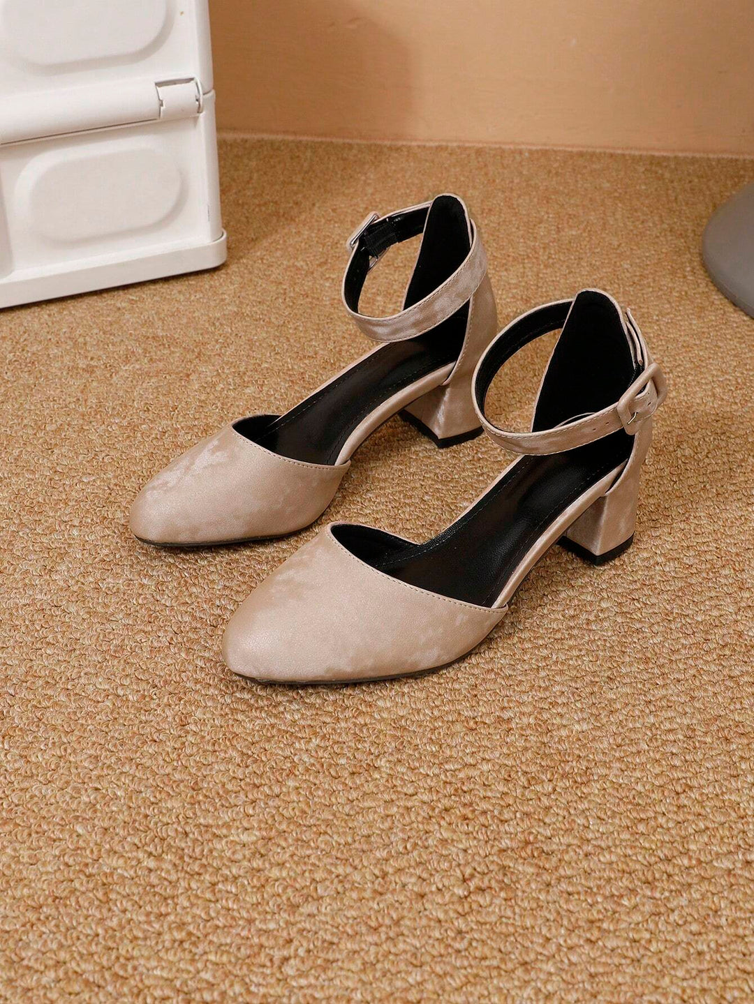 Pantofi cu toc SHEIN, roz