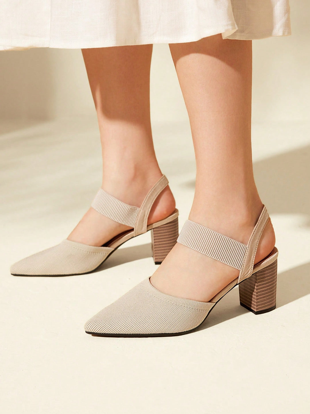 Pantofi cu toc SHEIN, bej