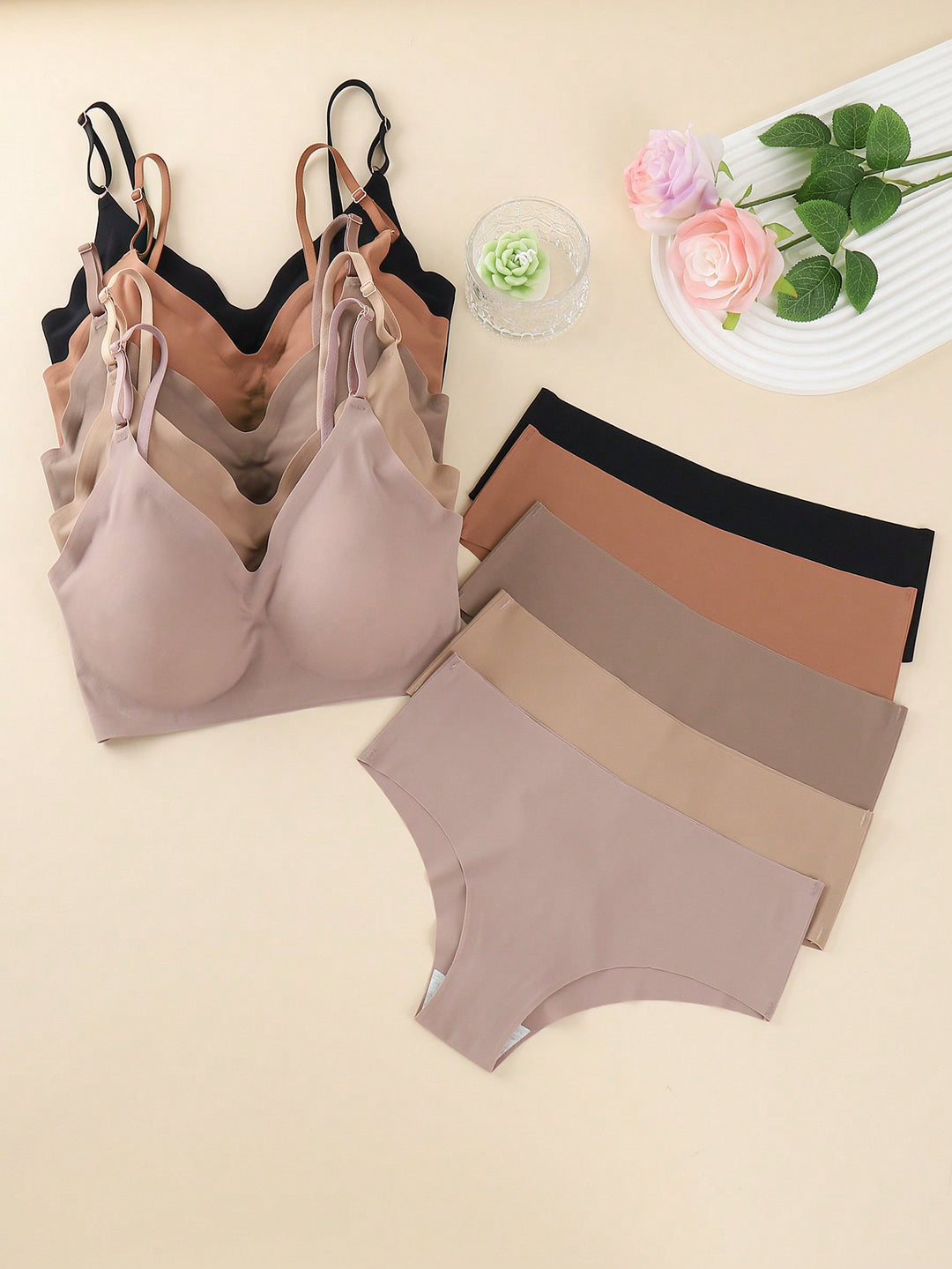 Set lenjerie SHEIN, mix culori