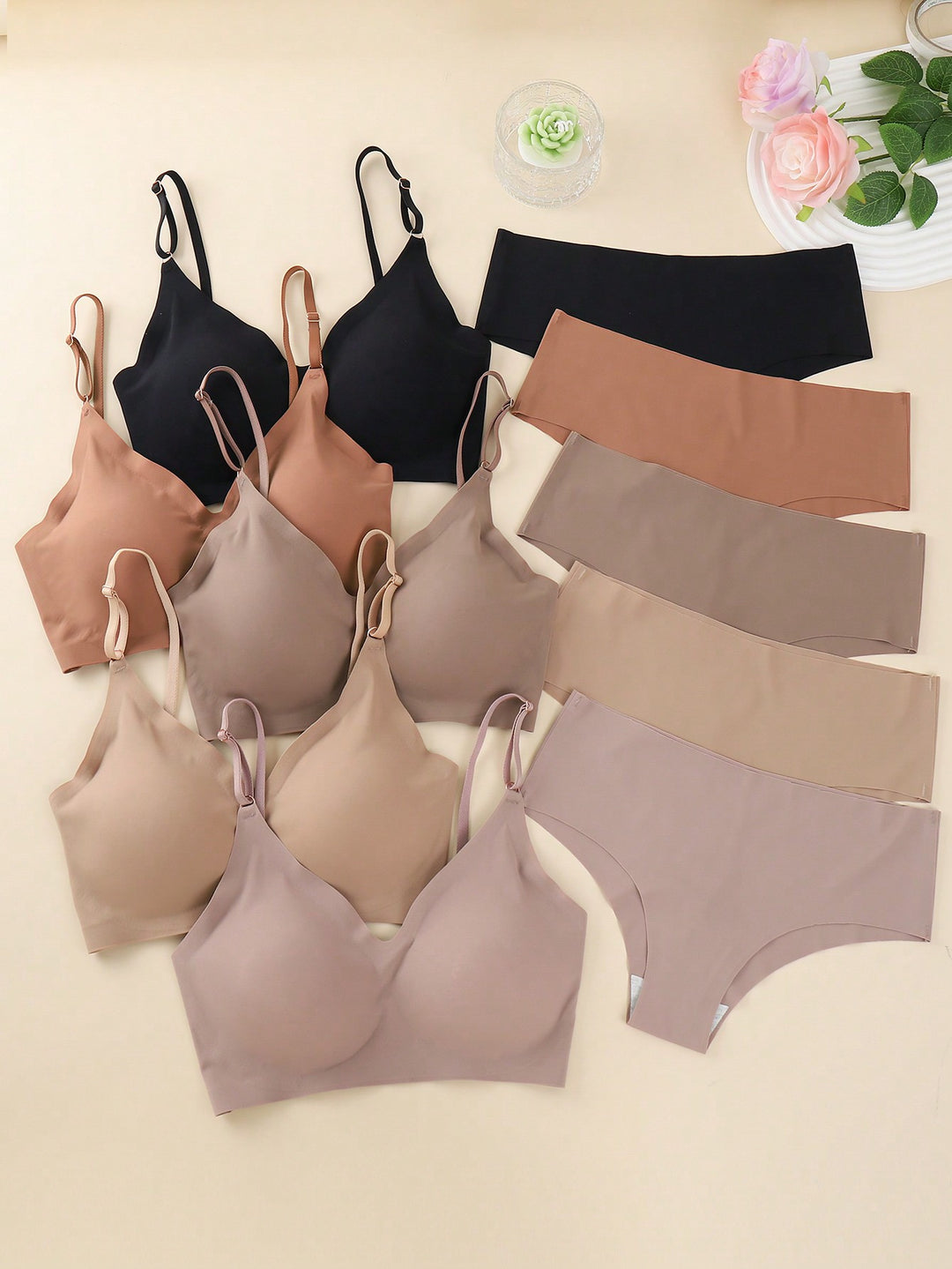 Set lenjerie SHEIN, mix culori