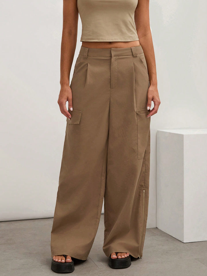 Pantaloni SHEIN, maro