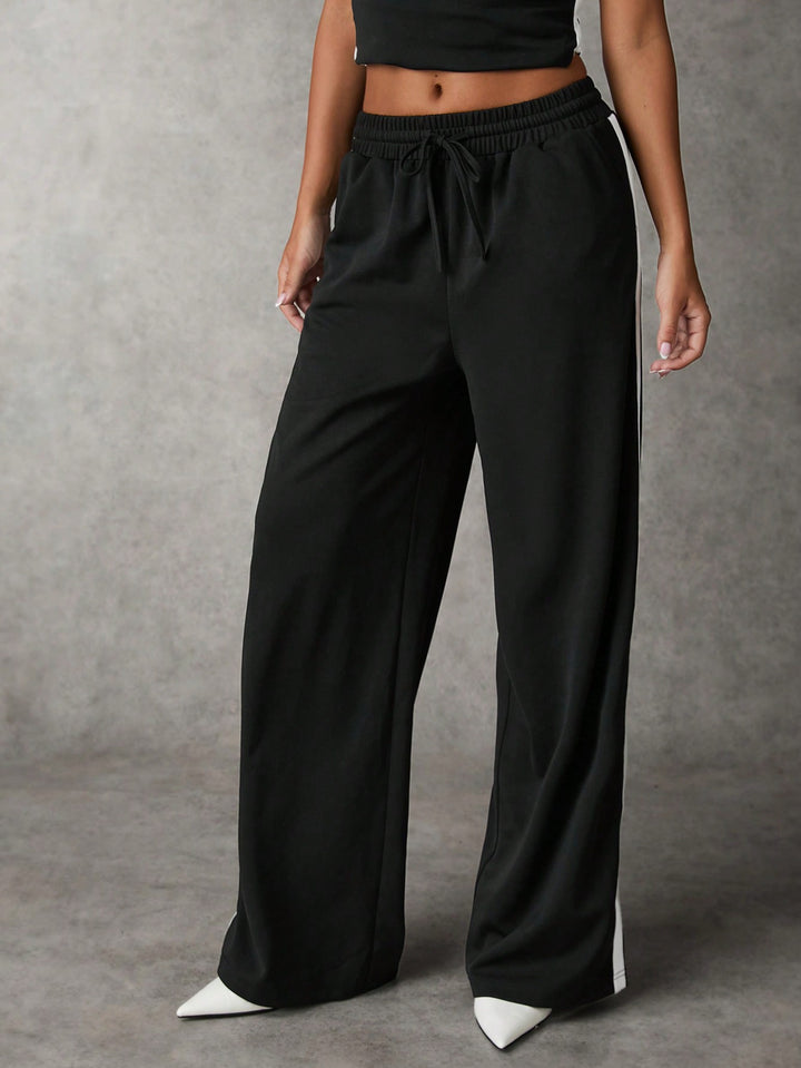 Pantaloni SHEIN, negru
