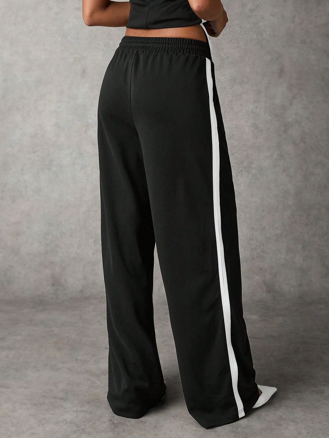 Pantaloni SHEIN, negru