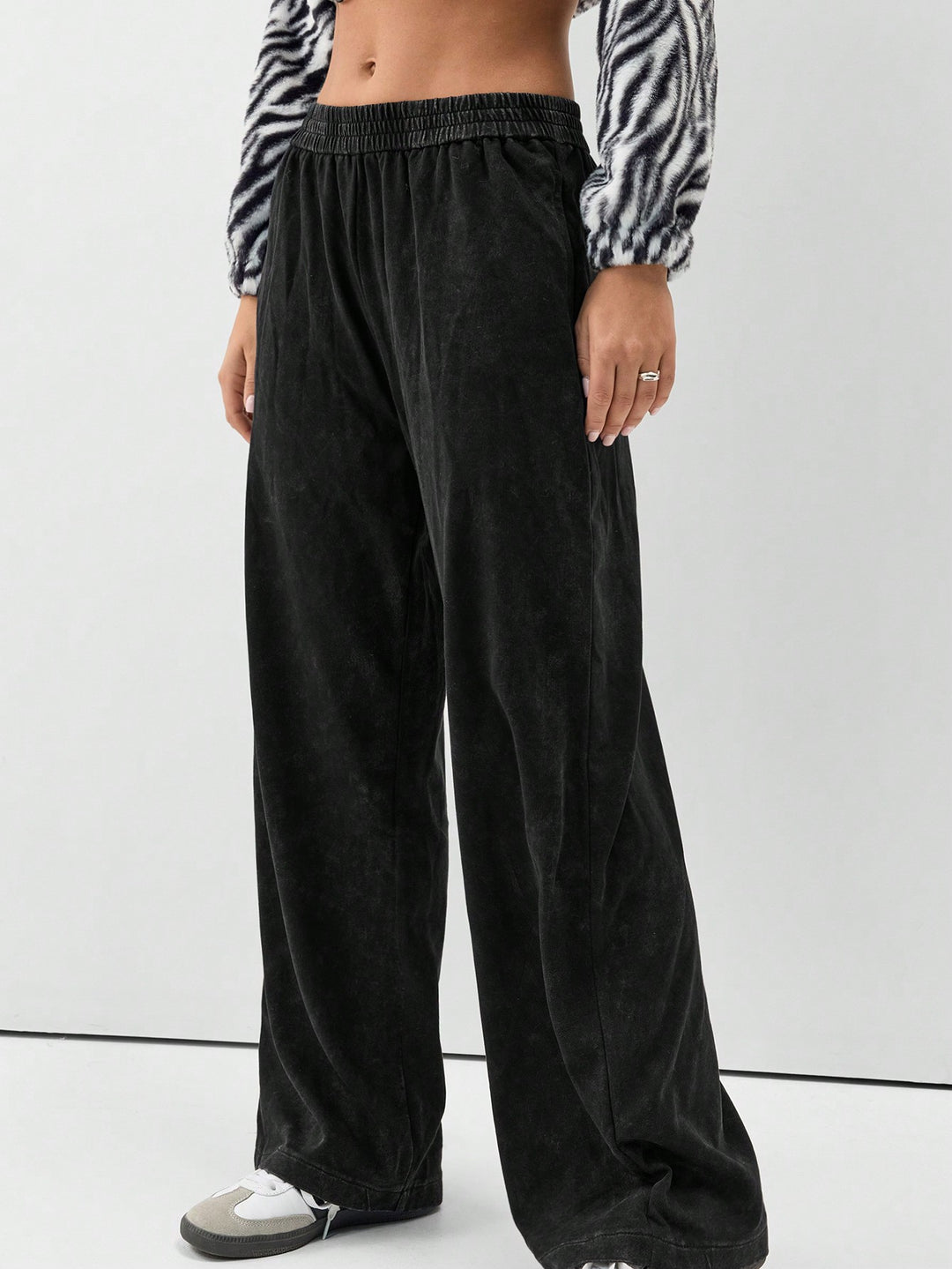 Pantaloni SHEIN, negru
