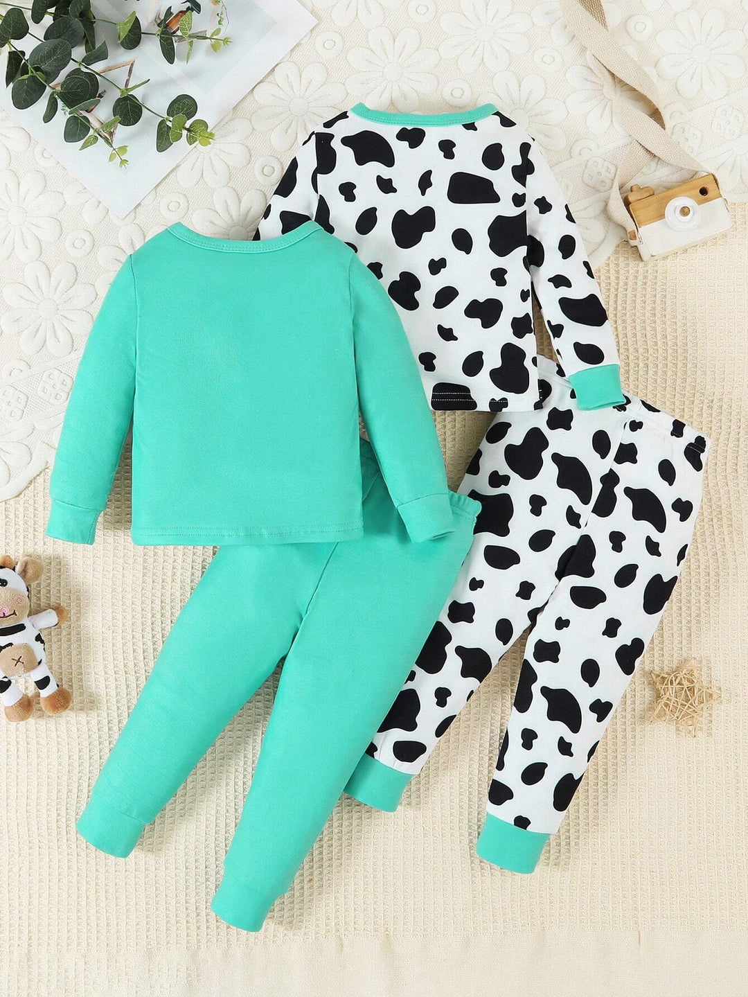 Set pijamale SHEIN, mix culori
