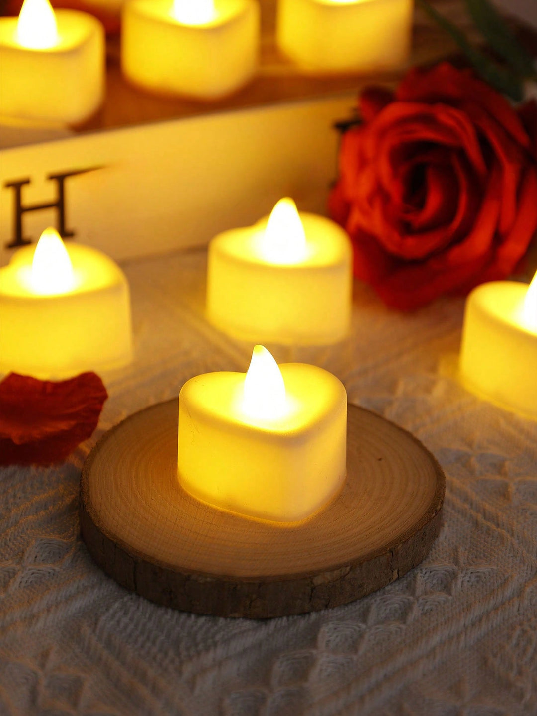 Lumânare decorativă SHEIN, alb