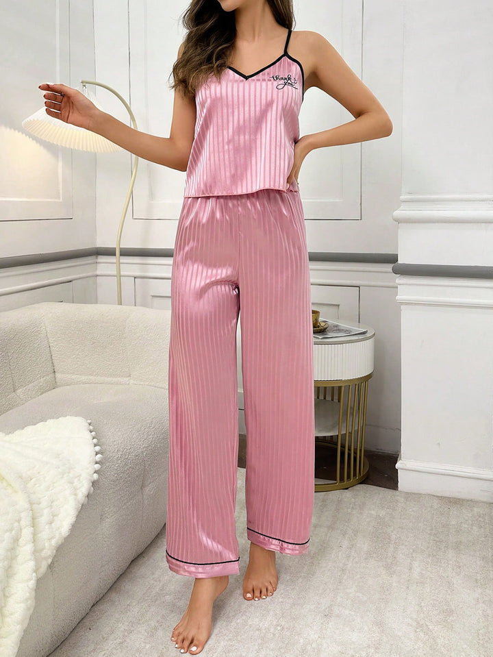 Compleu pijamale SHEIN, roz