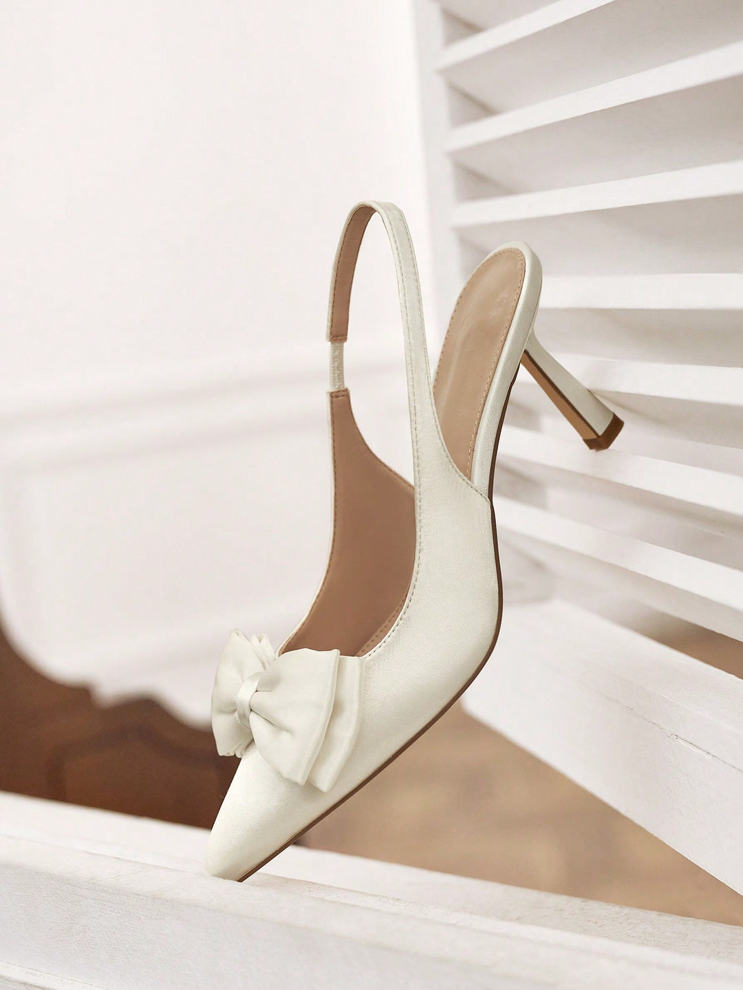 Pantofi cu toc SHEIN, crem
