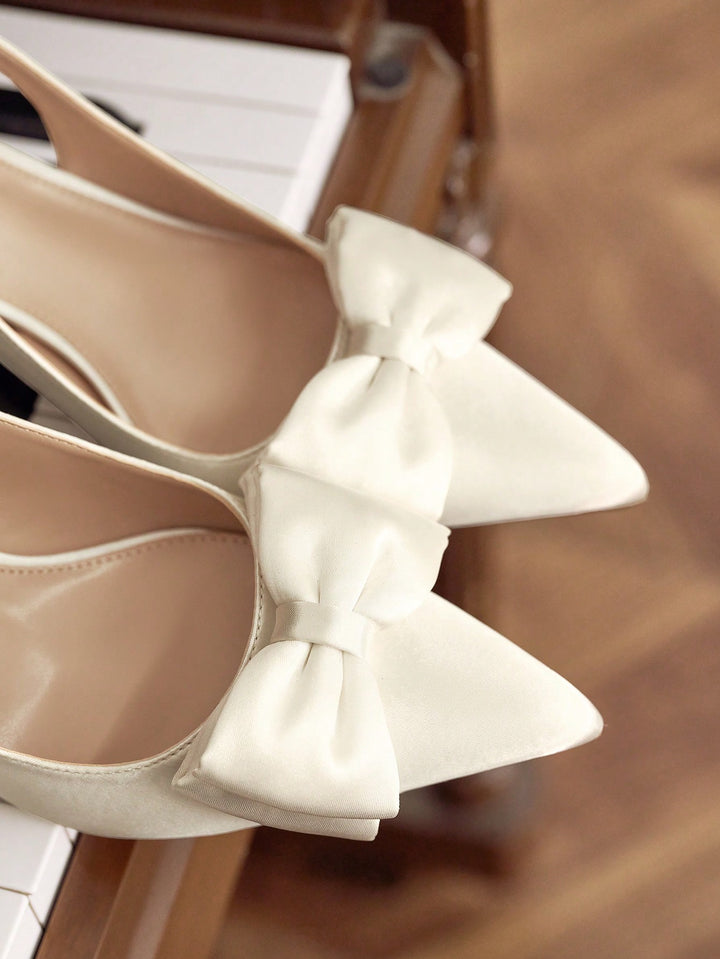Pantofi cu toc SHEIN, crem
