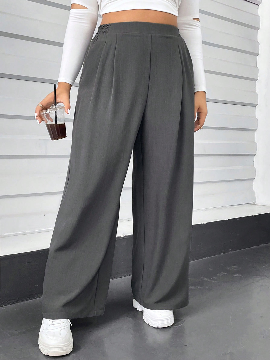 Pantaloni SHEIN, gri