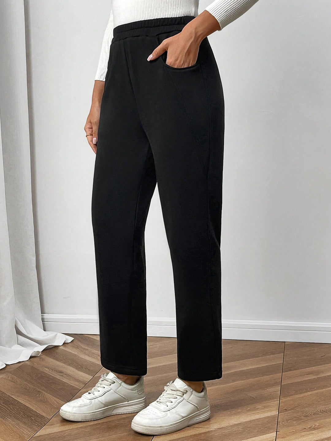 Pantaloni SHEIN, negru