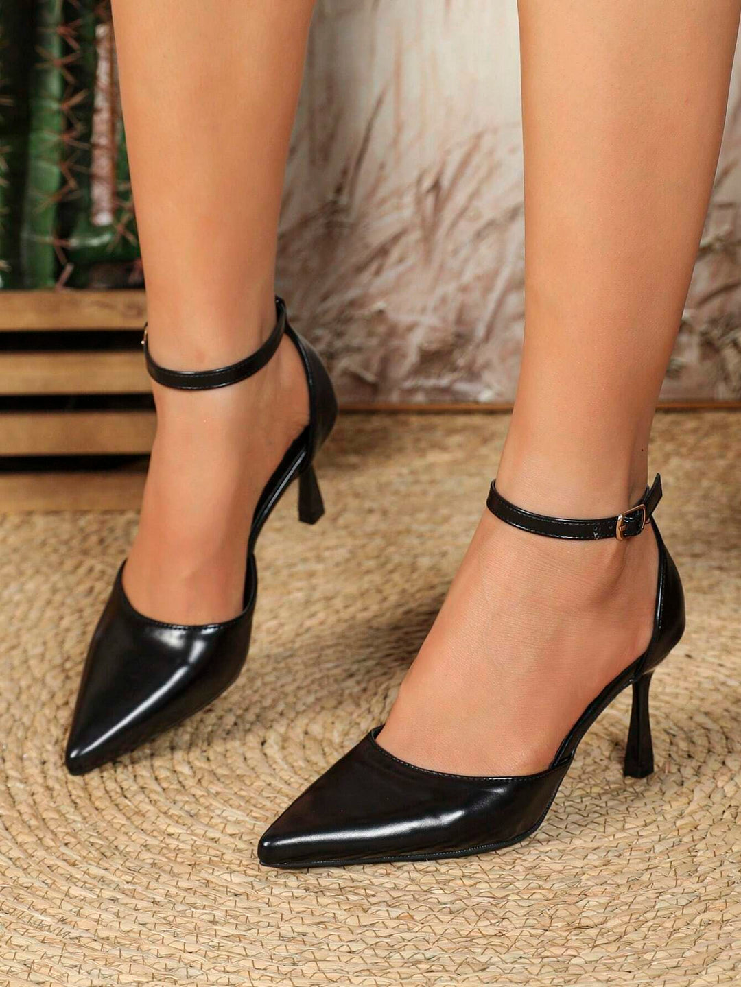 Pantofi cu toc SHEIN, negru
