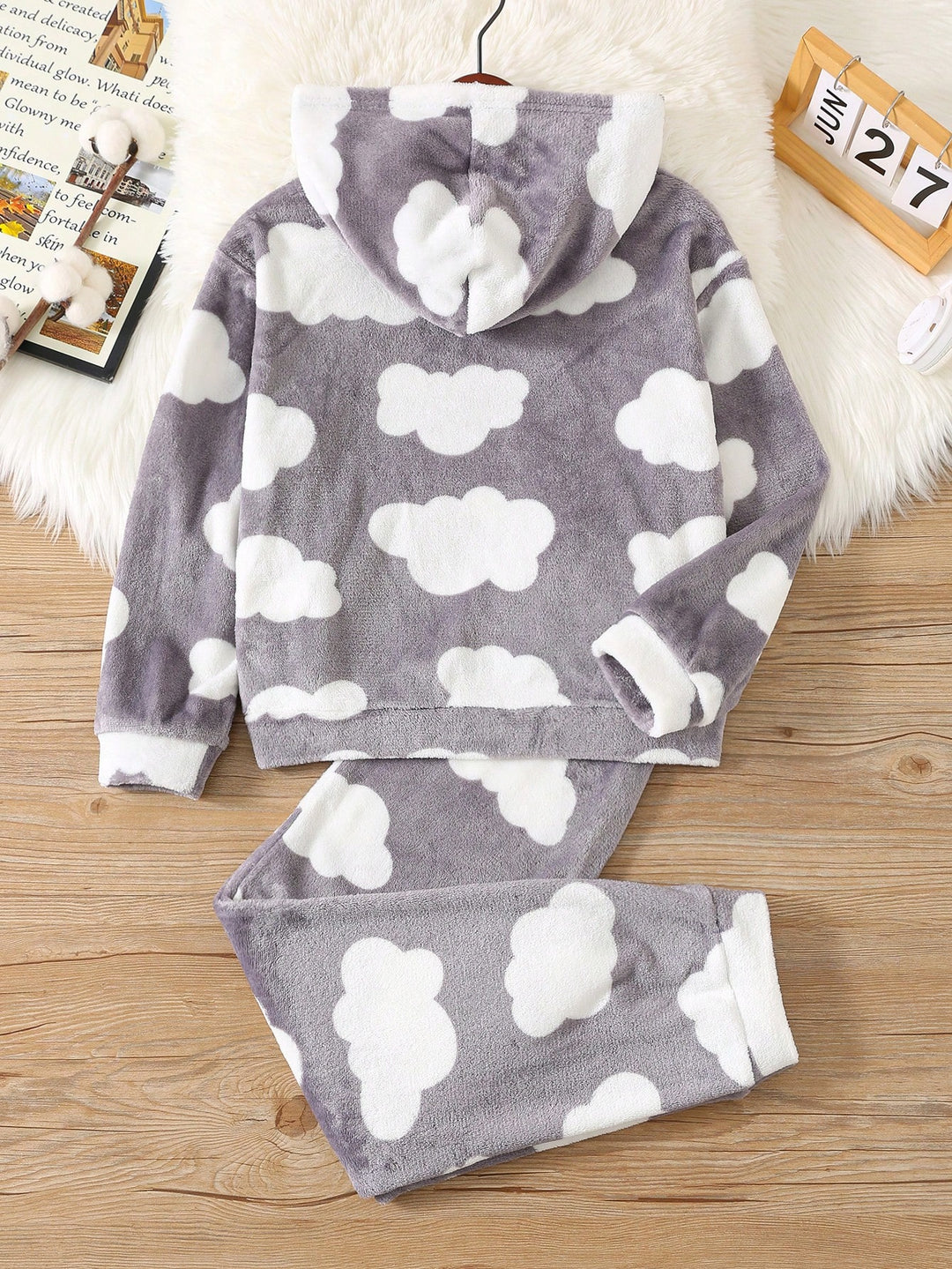 Compleu pijama SHEIN, mix culori