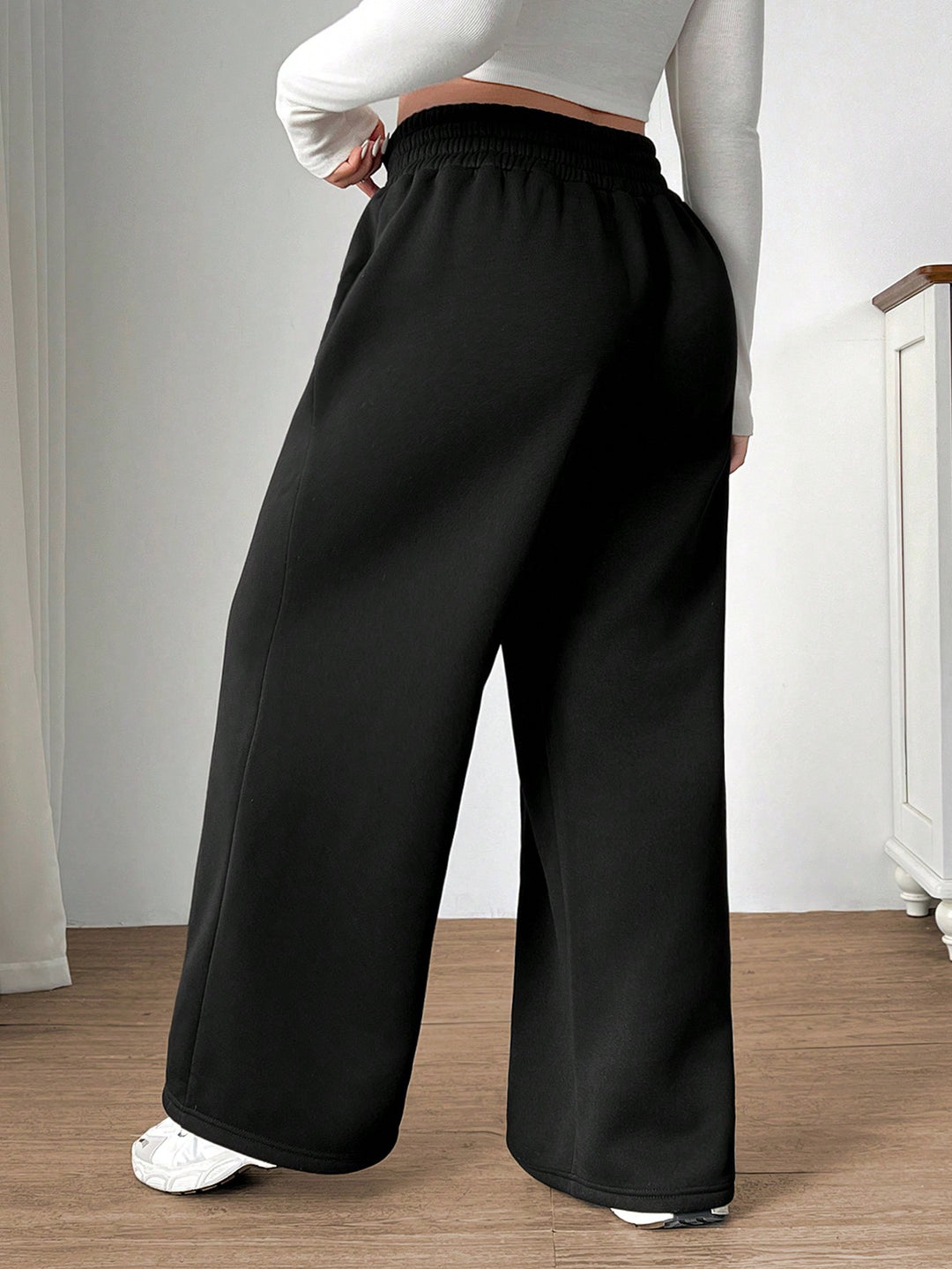 Pantaloni SHEIN, negru