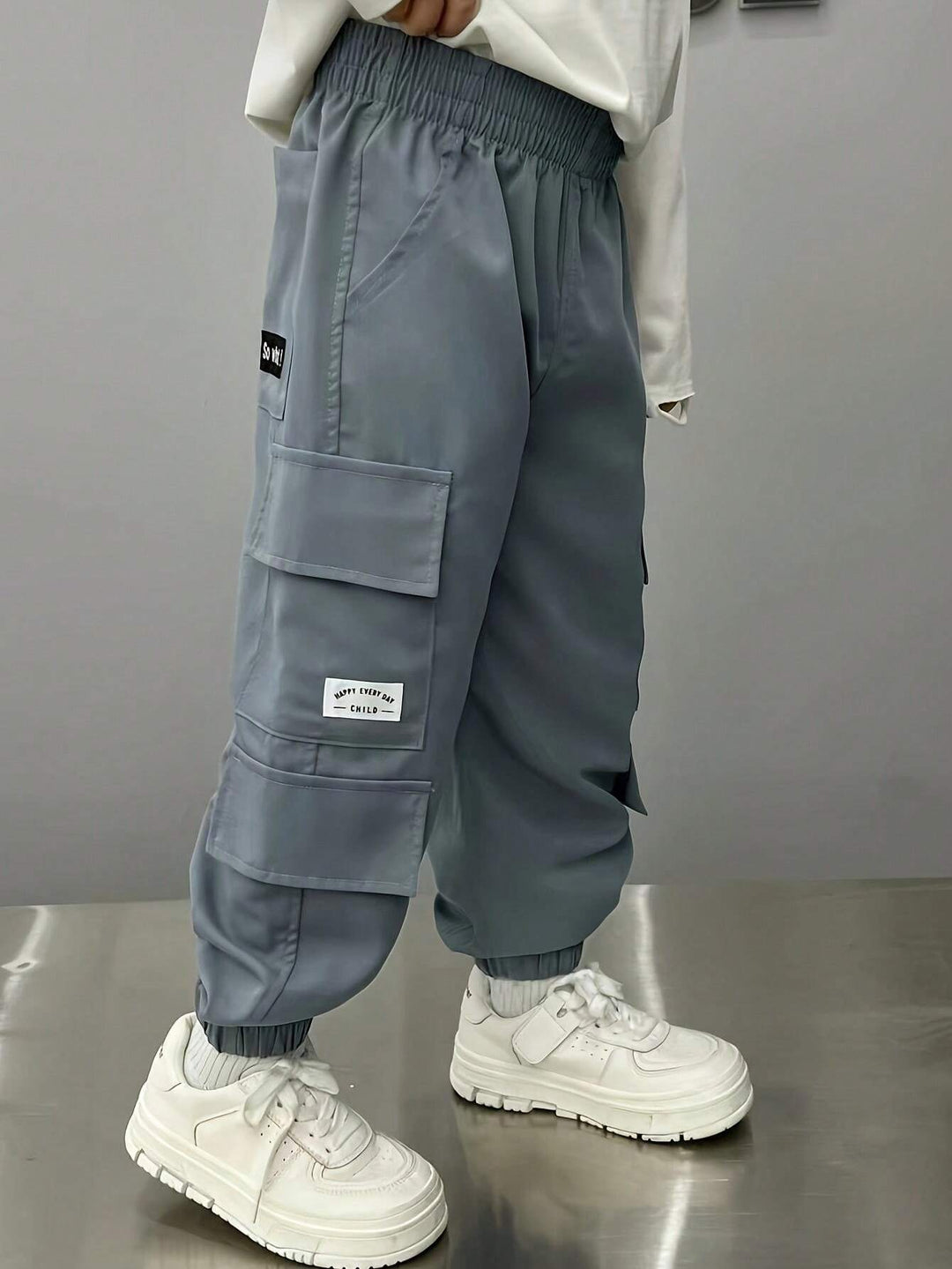 Pantaloni SHEIN, gri