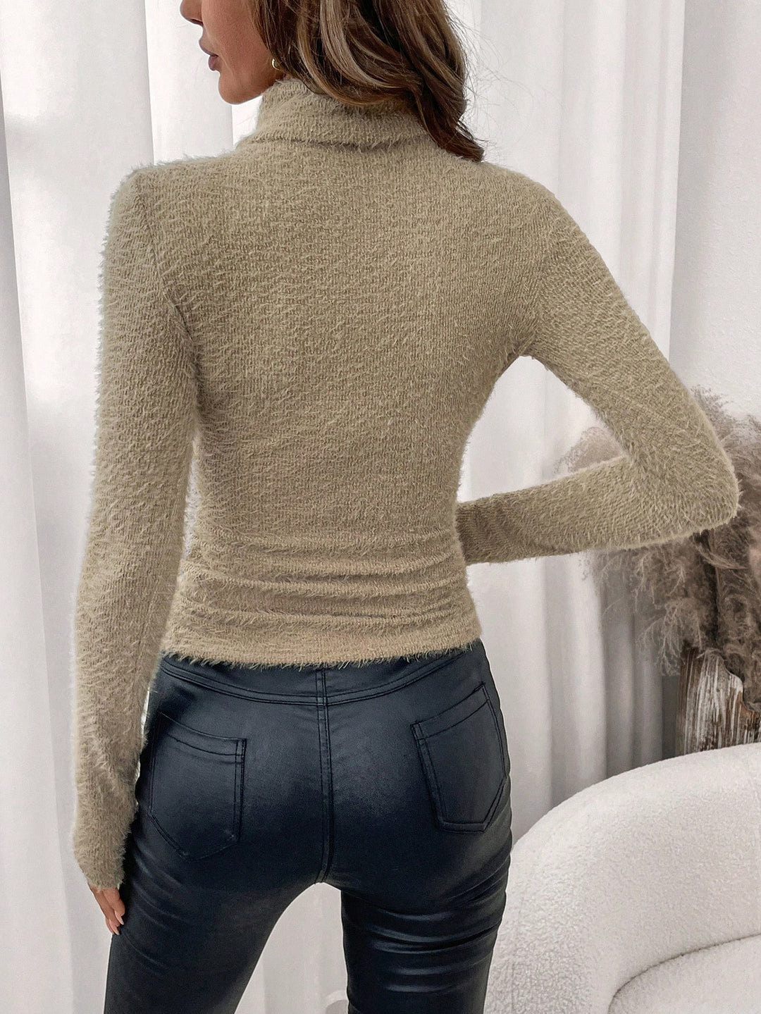 Tricou SHEIN, kaki