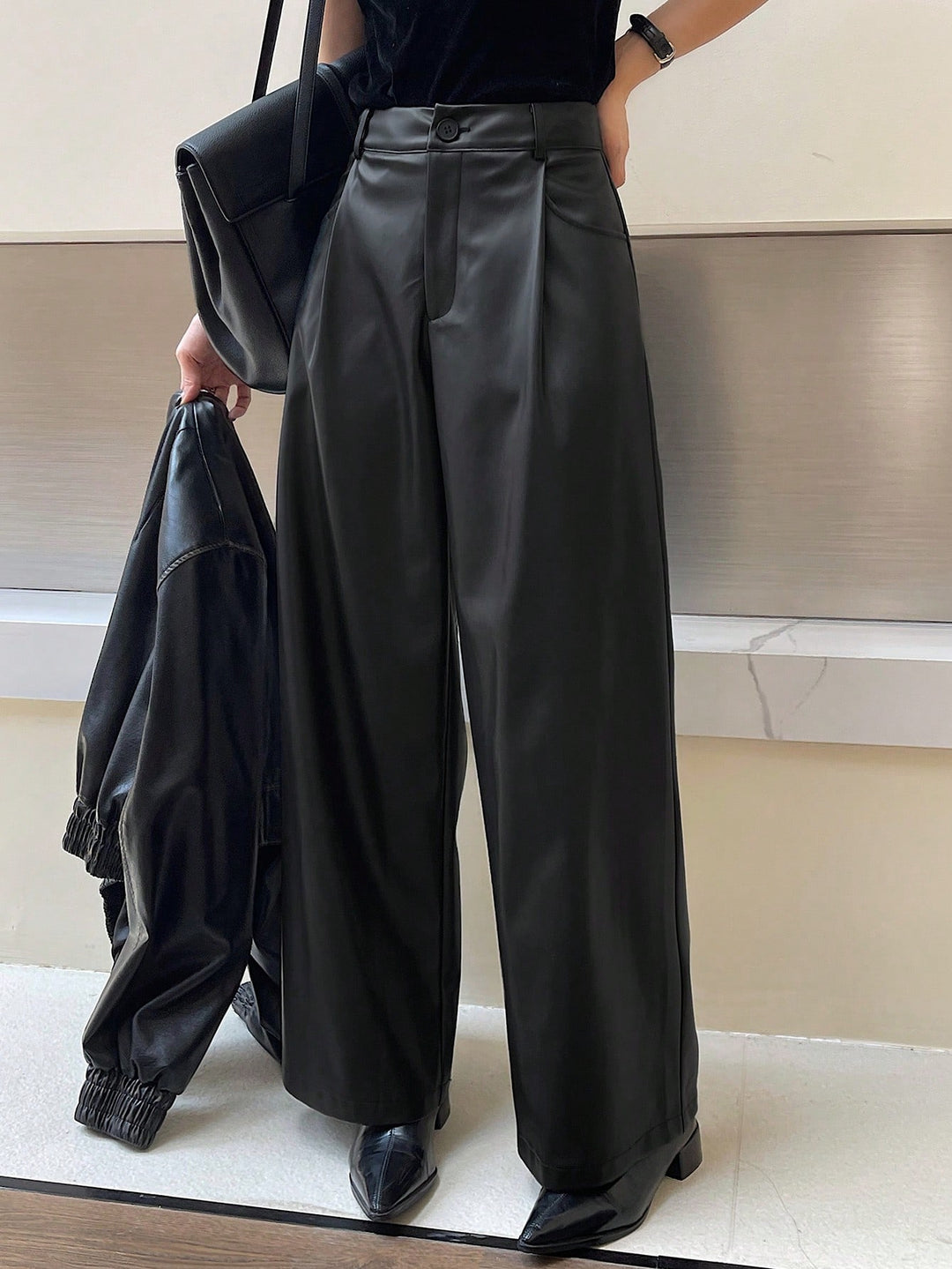 Pantaloni SHEIN, negru
