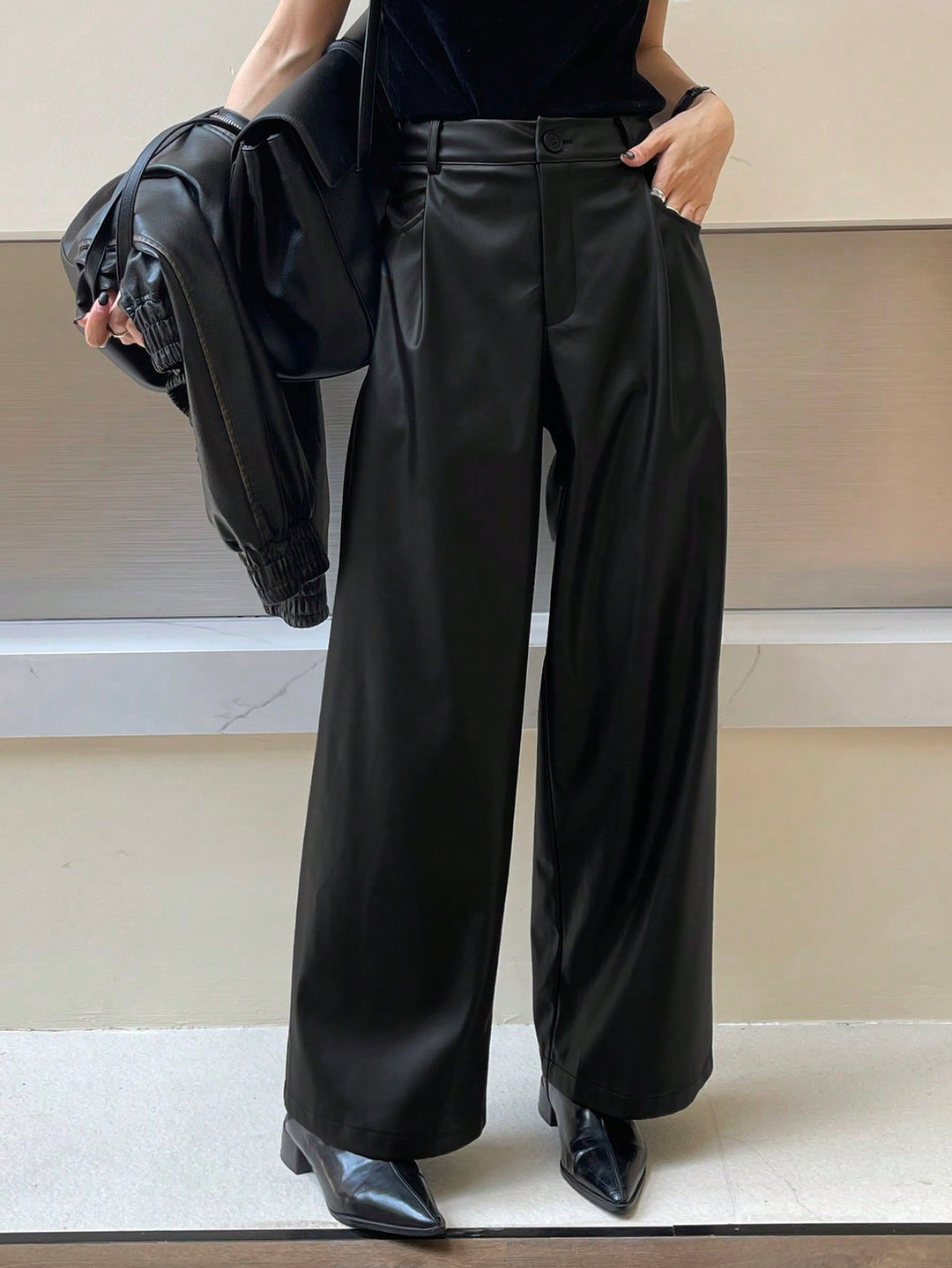 Pantaloni SHEIN, negru