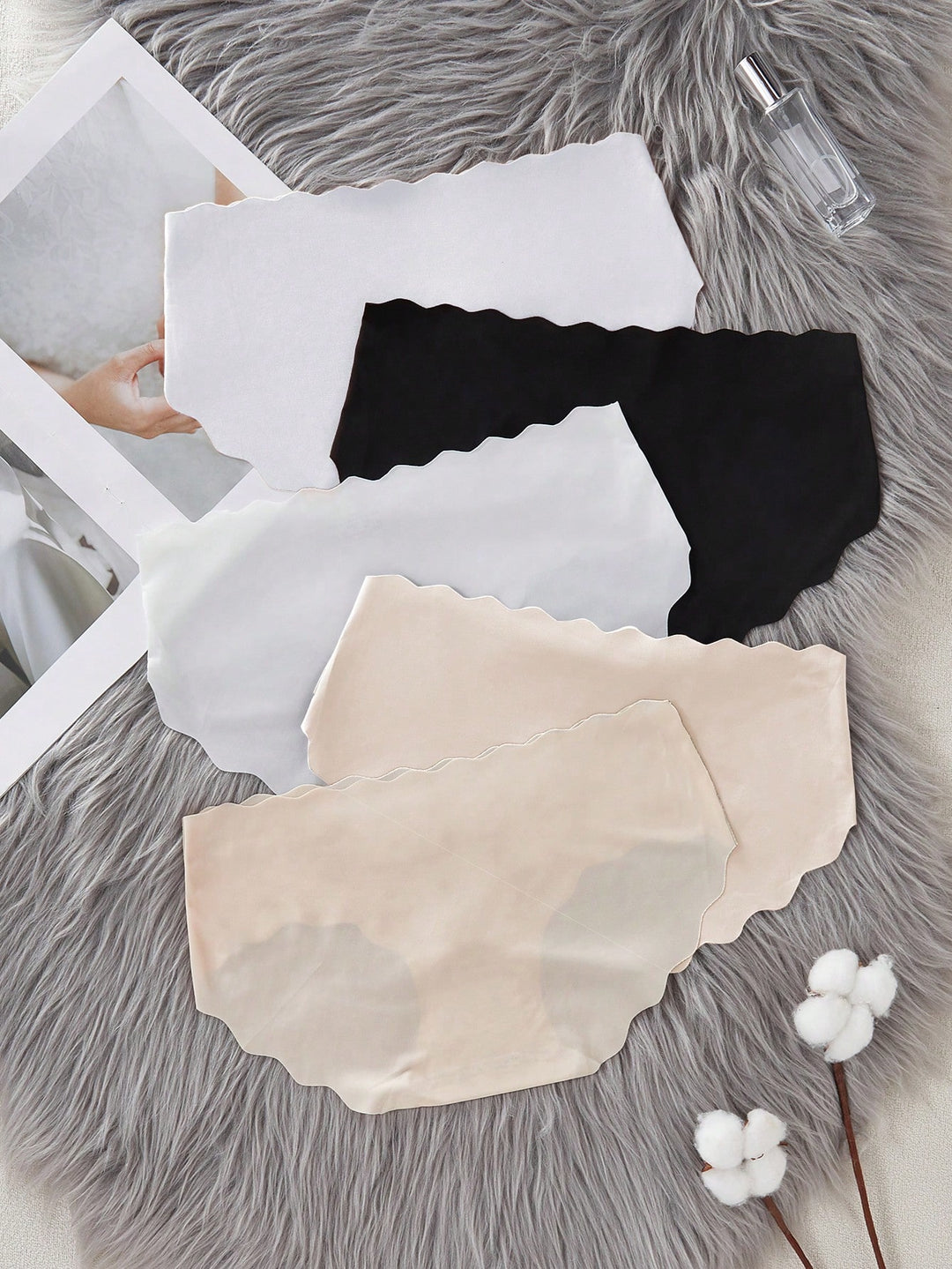 Set lenjerie intimă SHEIN, mix culori