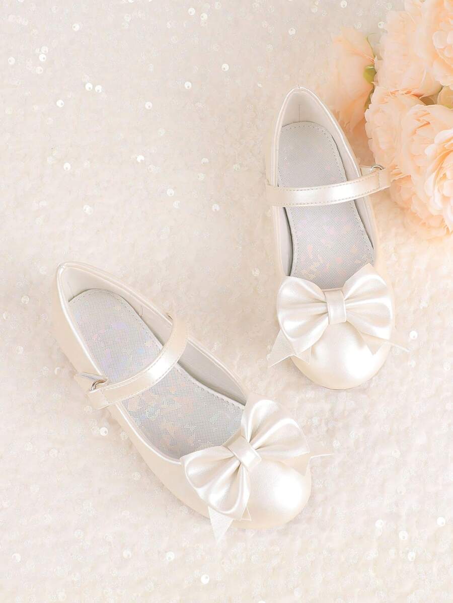 Pantofi SHEIN, crem