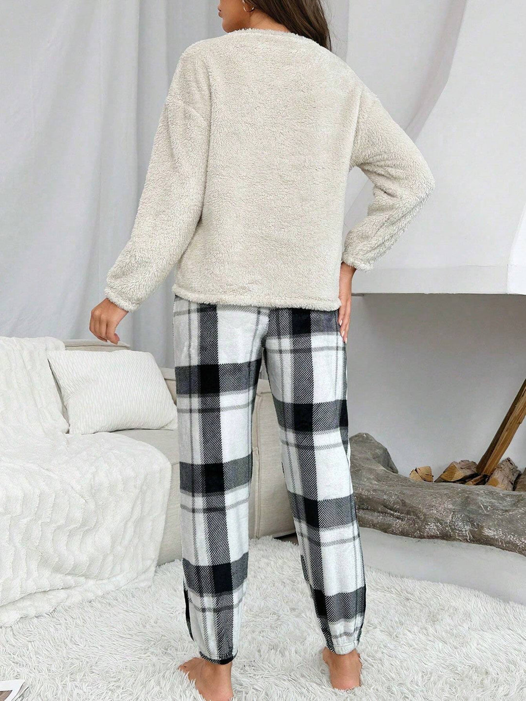 Compleu pijamale SHEIN, mix culori