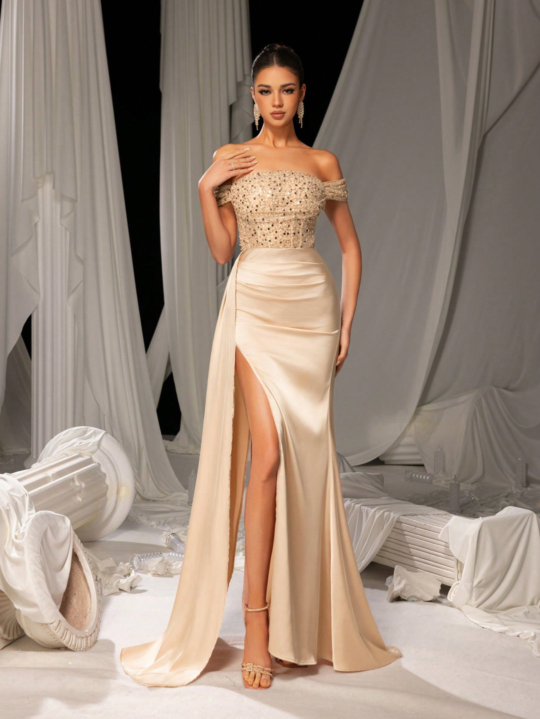 Rochie SHEIN, auriu