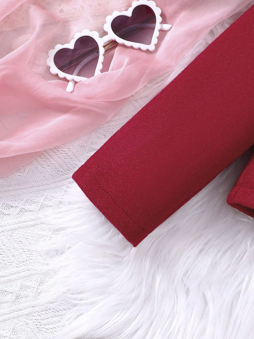 SHEIN együttes, piros