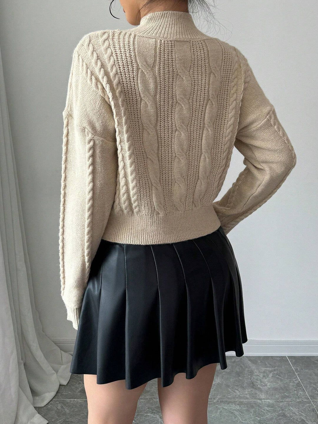 Pulover SHEIN, crem