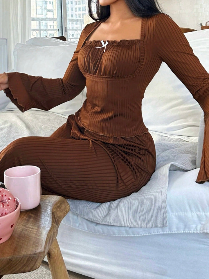 Compleu pijamale SHEIN, maro