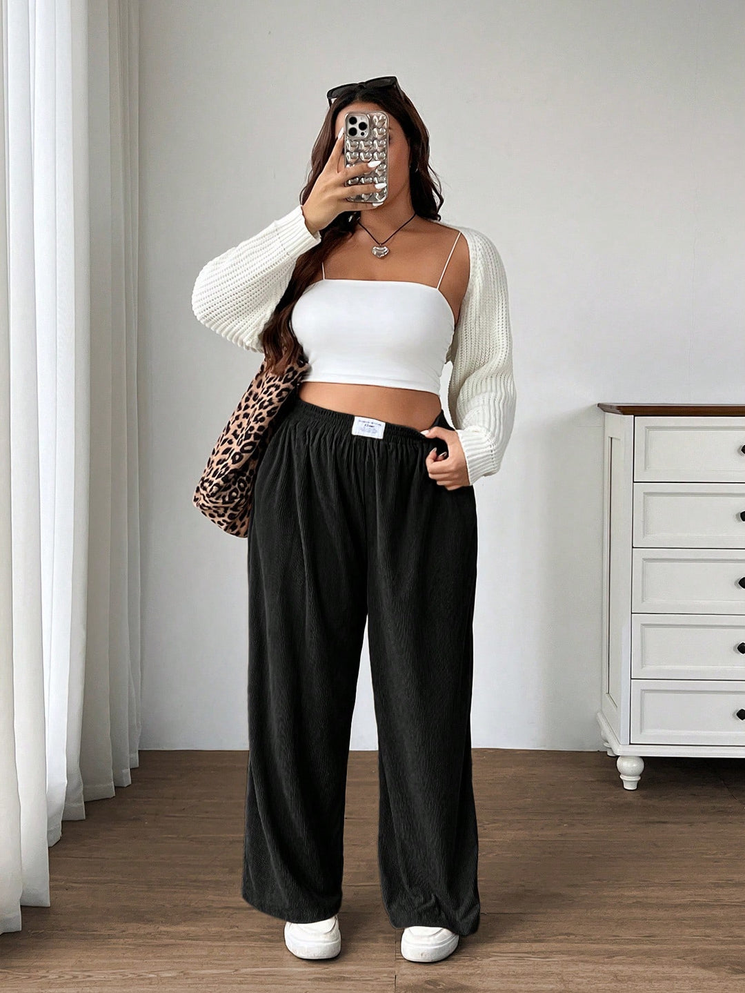 Pantaloni SHEIN, negru