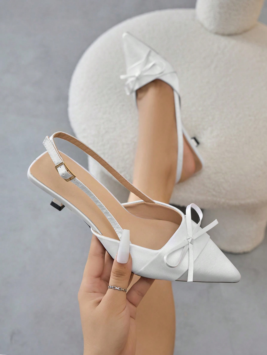 Pantofi cu toc SHEIN, alb