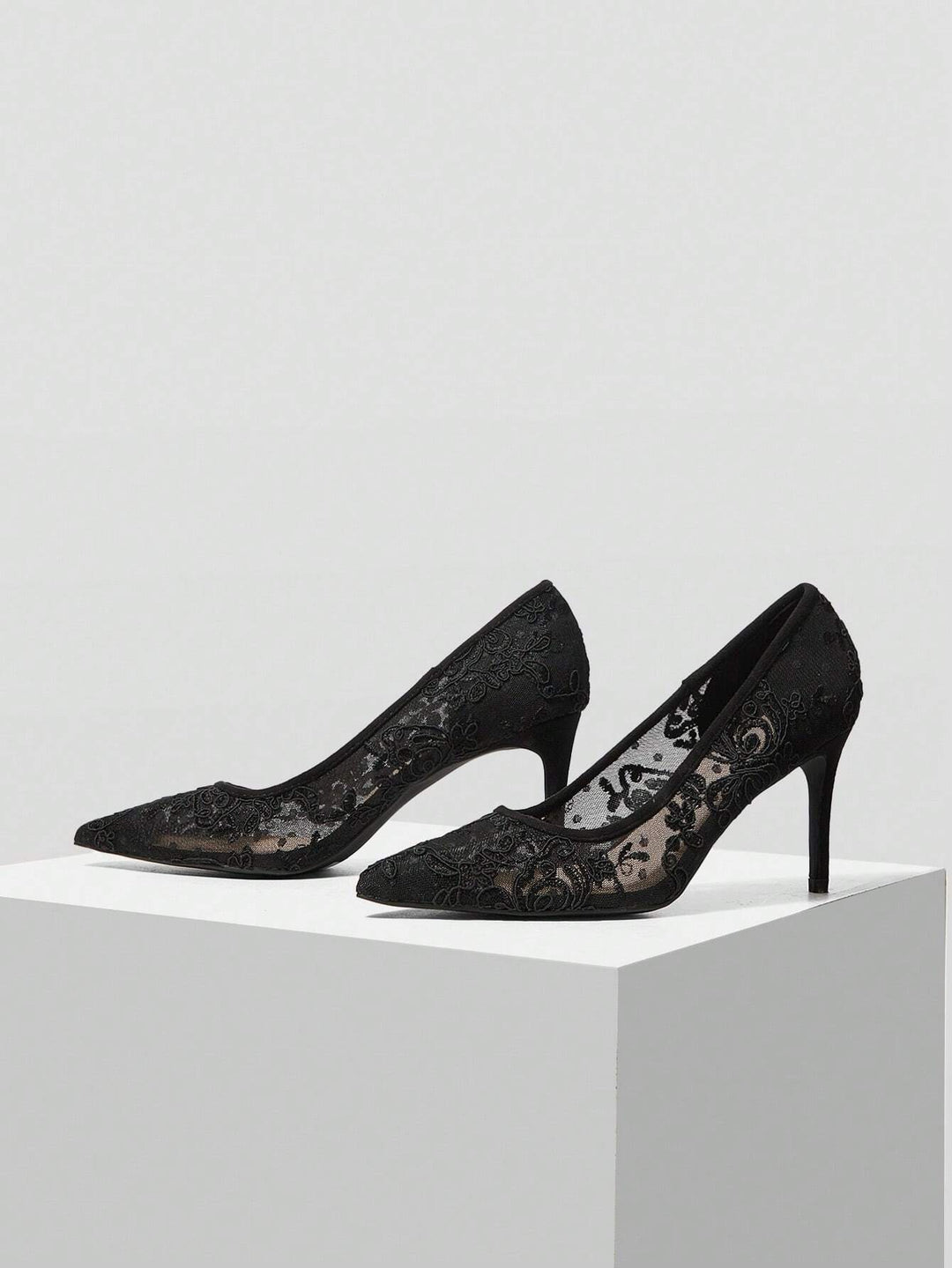 Pantofi cu toc SHEIN, negru