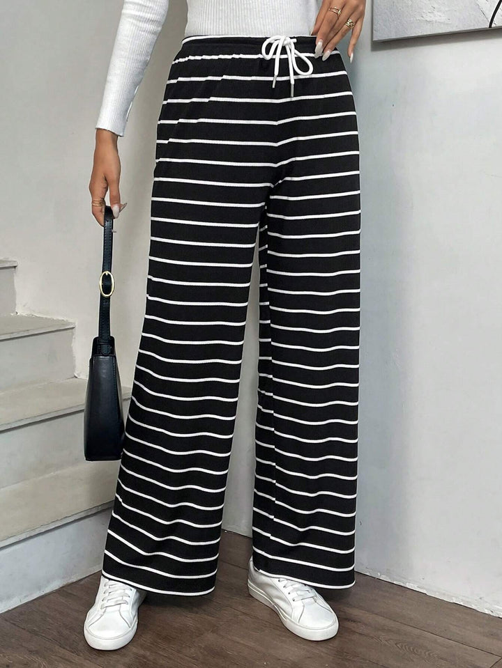 Pantaloni SHEIN, negru