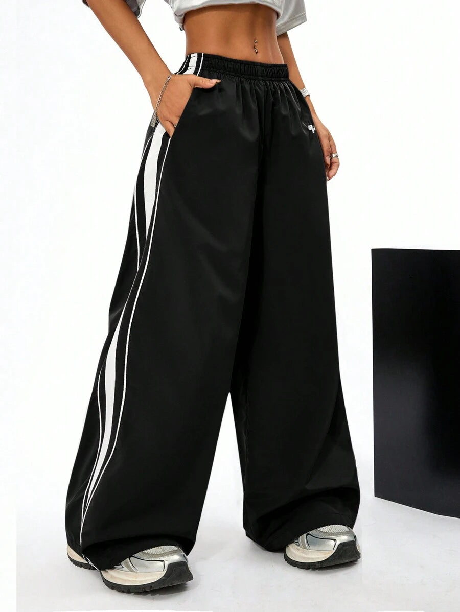Pantaloni SHEIN, negru