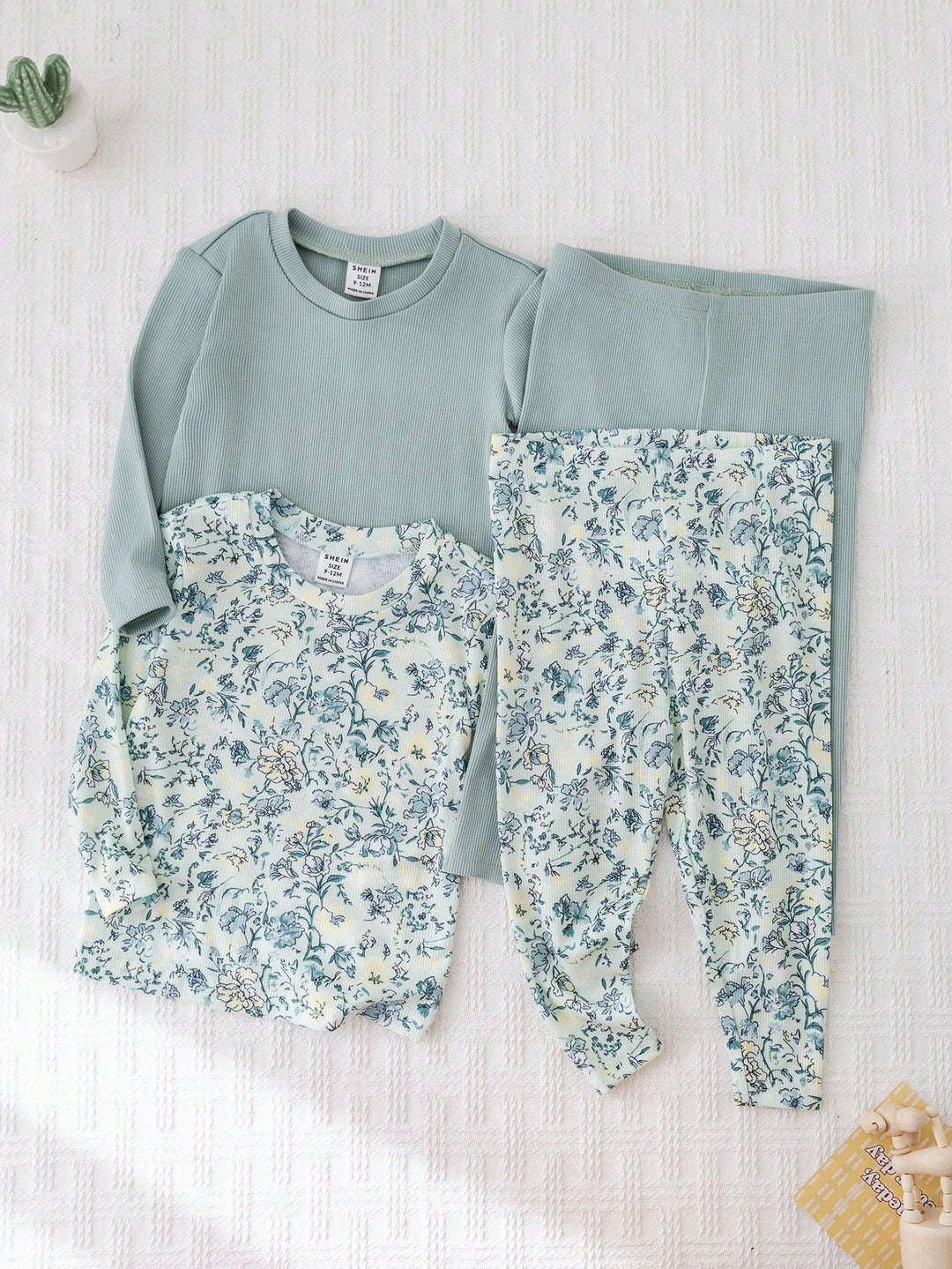 Pijama SHEIN, mix culori