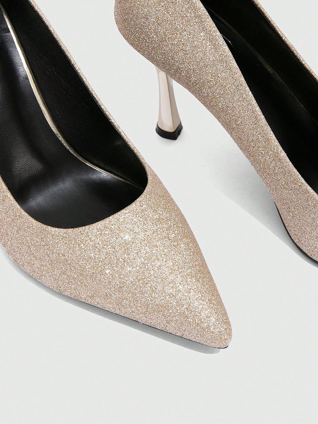 Pantofi SHEIN, auriu