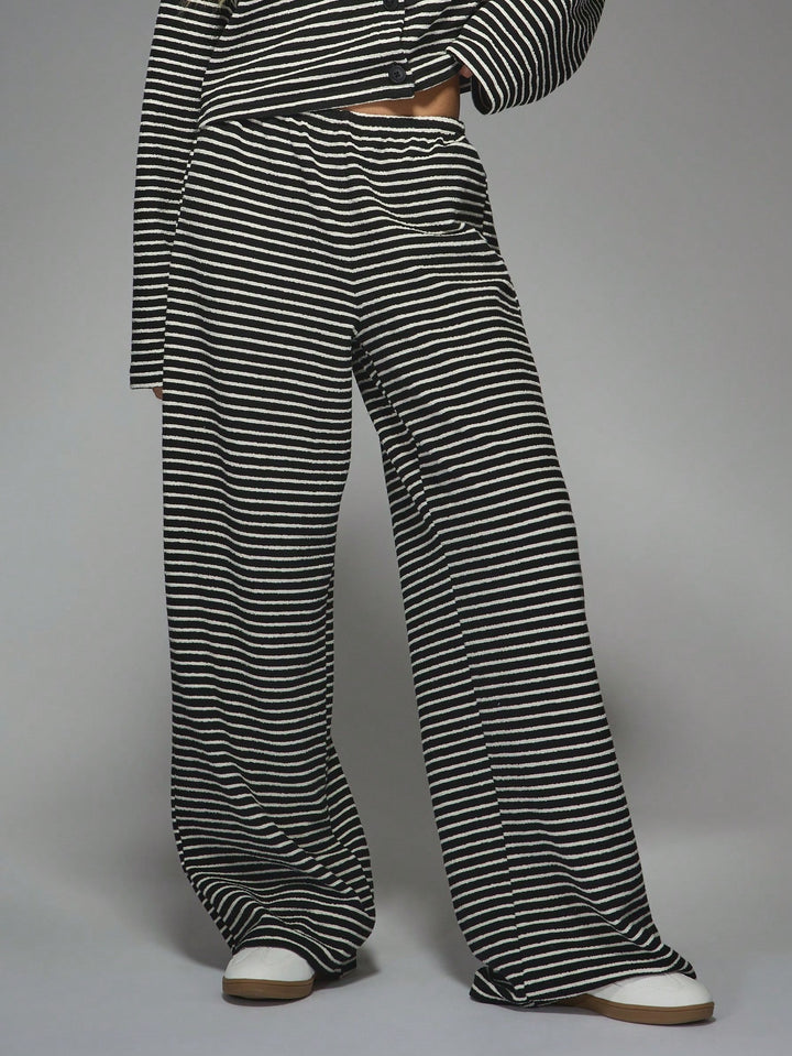 Pantaloni SHEIN, negru