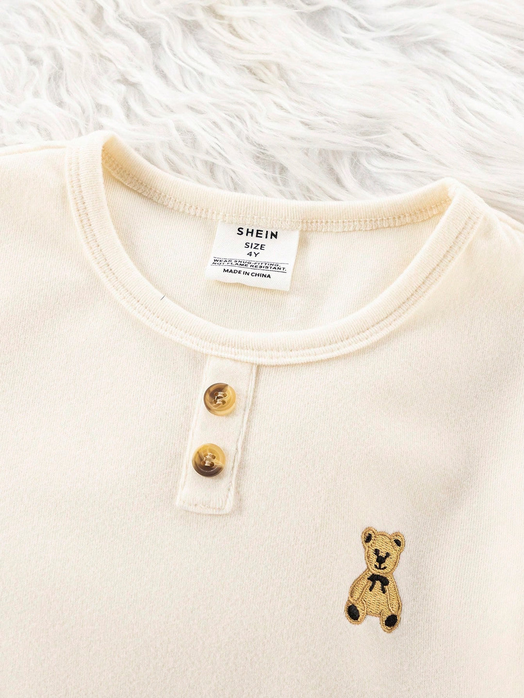 Compleu pijamale SHEIN, crem