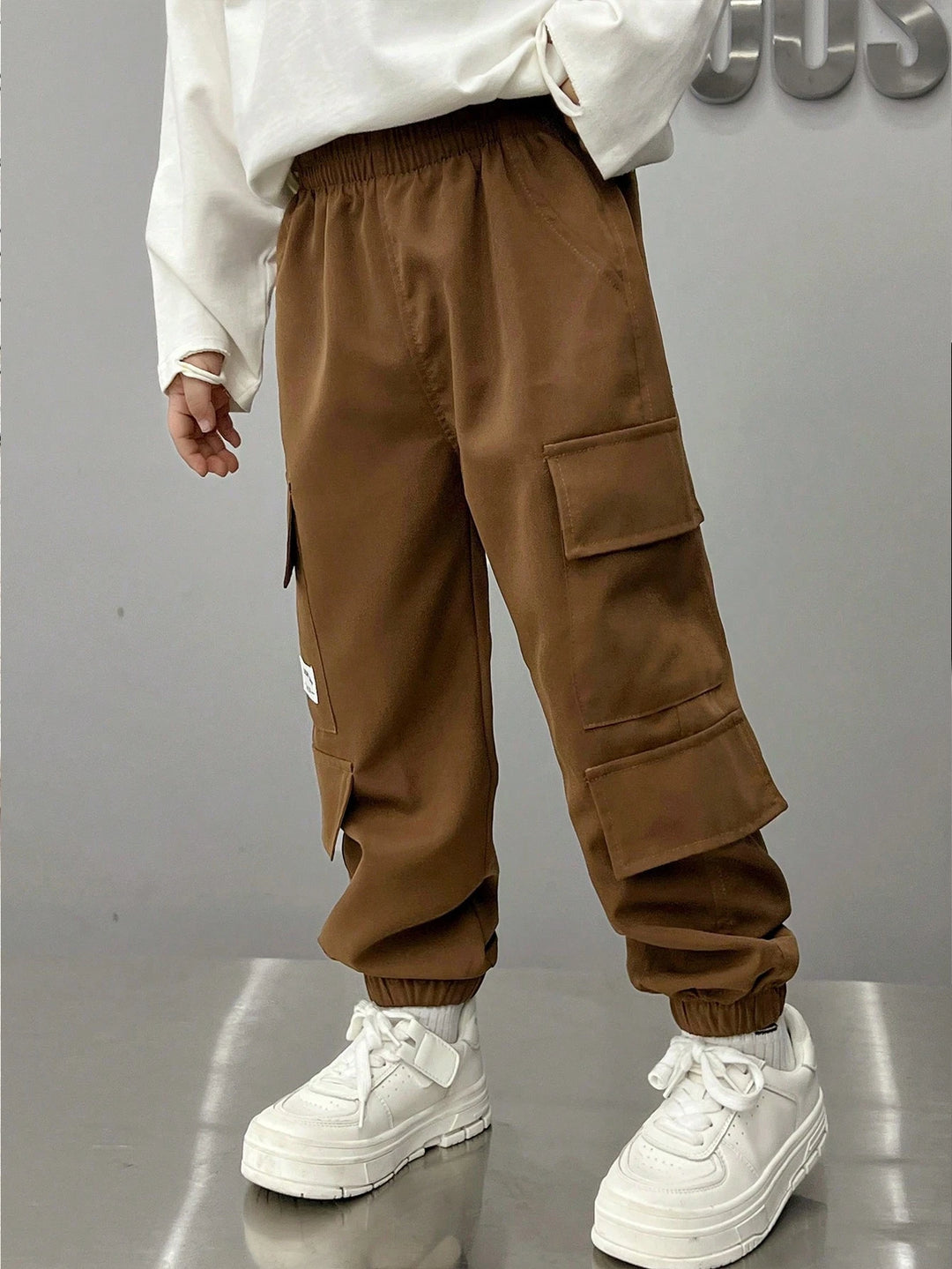 Pantaloni SHEIN, maro