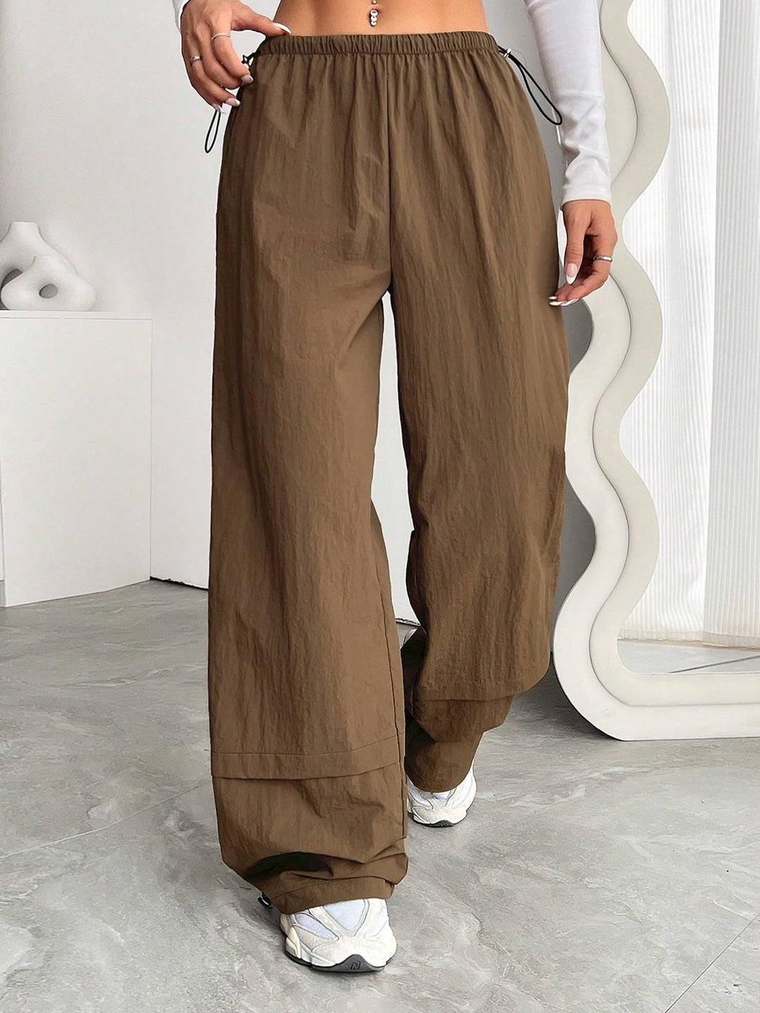 Pantaloni SHEIN, maro