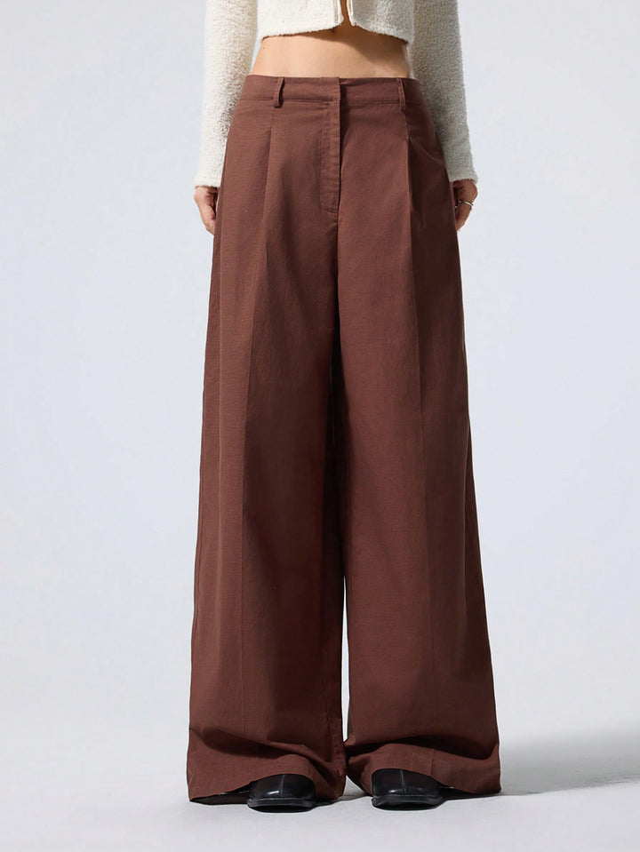 Pantaloni SHEIN, maro