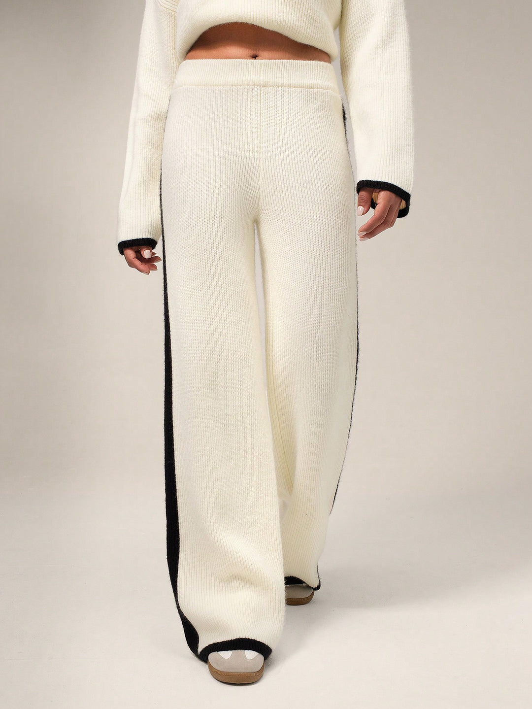 Pantaloni SHEIN, crem