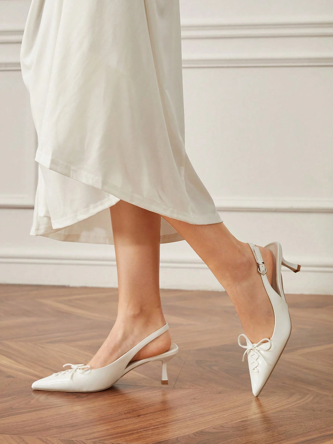 Pantofi cu toc SHEIN, alb