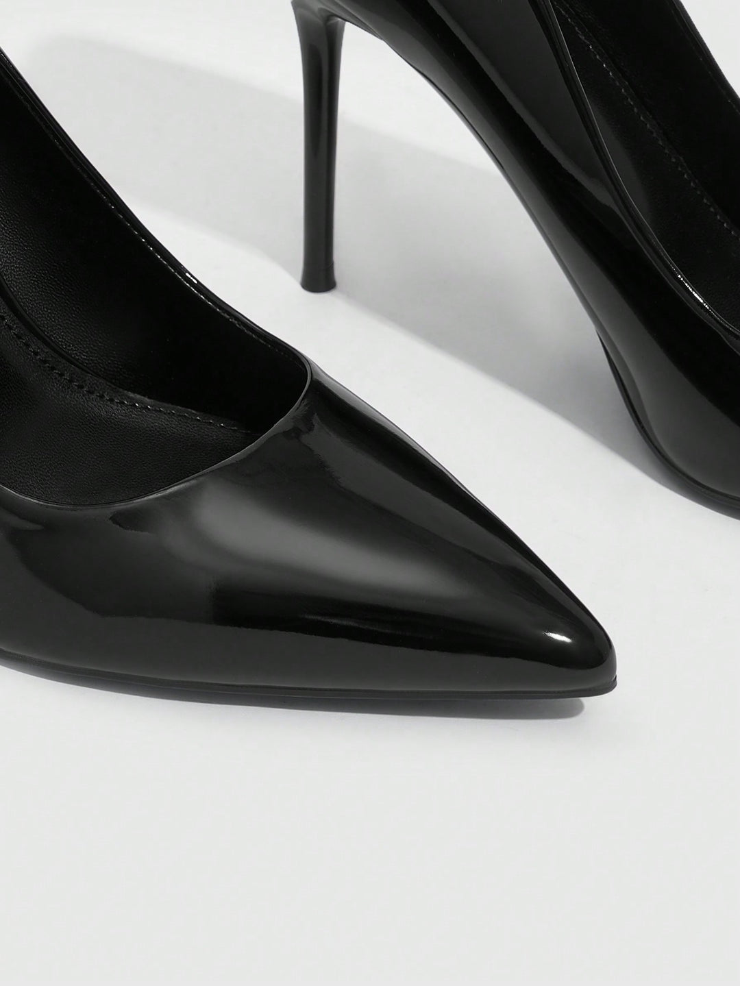 Pantofi cu toc SHEIN, negru