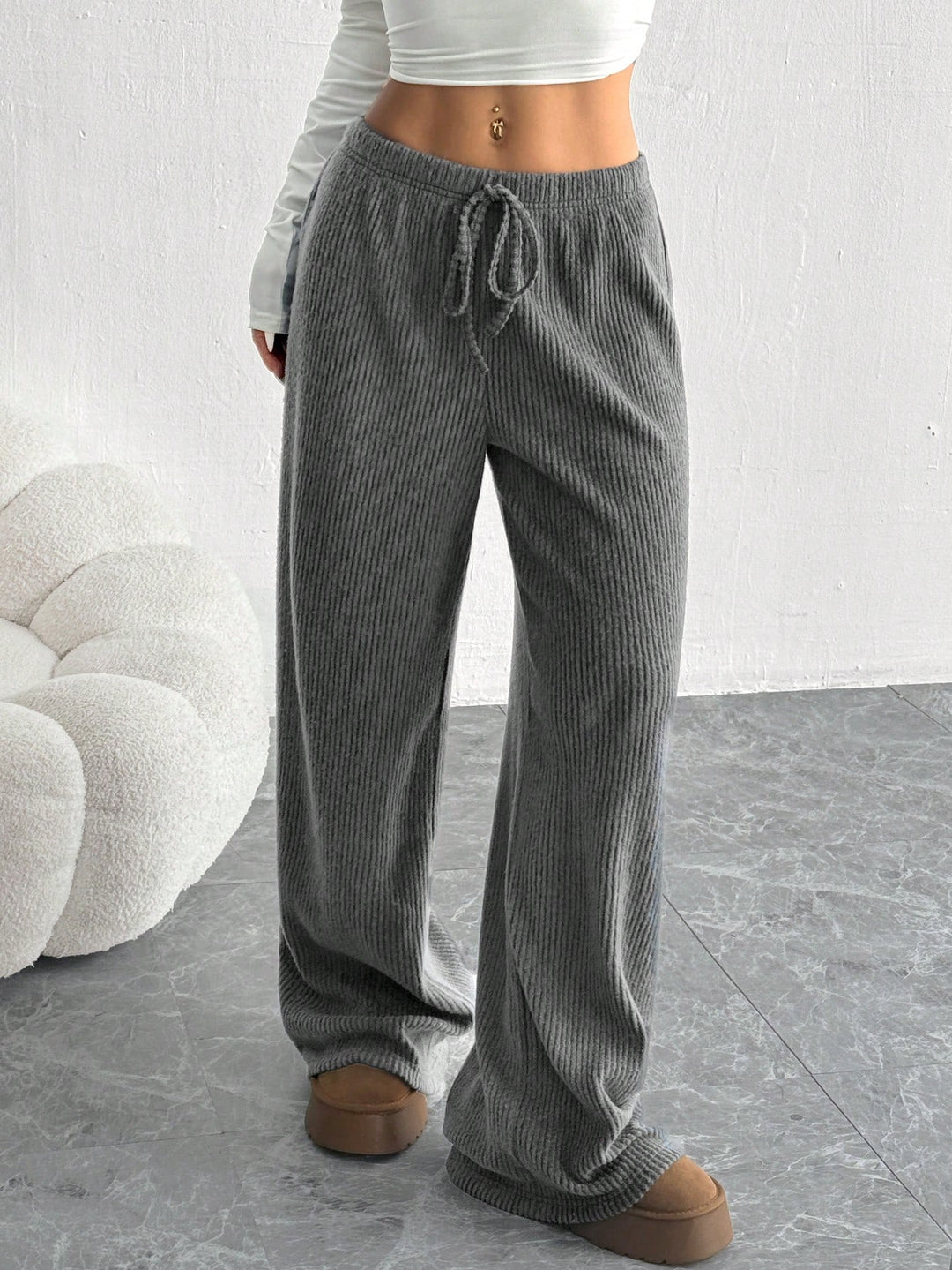 Pantaloni SHEIN, gri