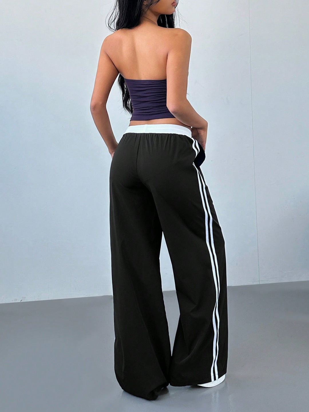 Pantaloni SHEIN, negru