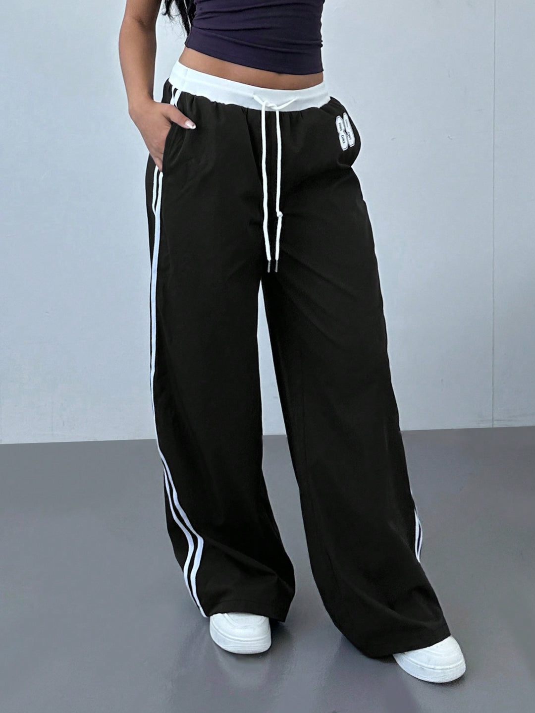Pantaloni SHEIN, negru
