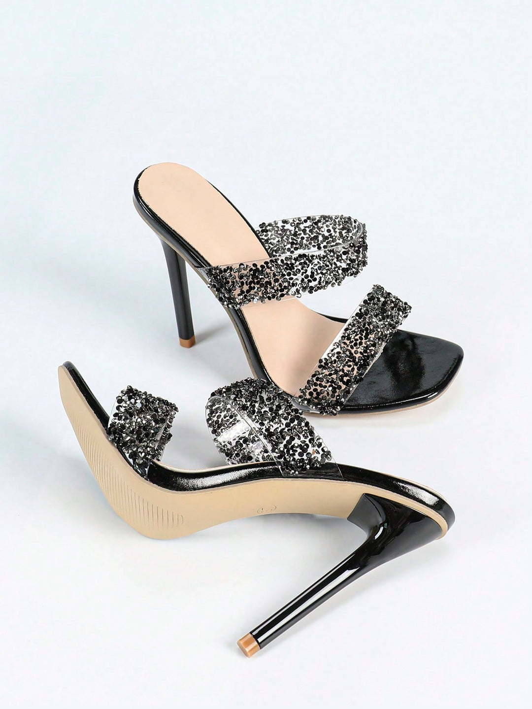 SHEIN klumpa, fekete