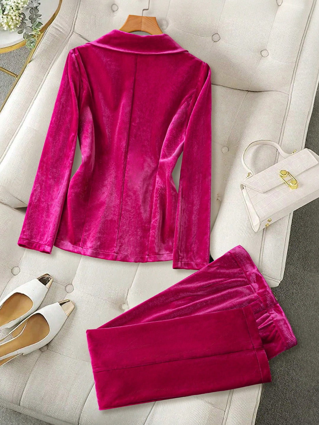 Costum SHEIN, roz